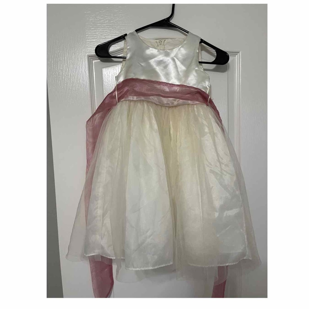 Cream Flower Girl Dress (4)